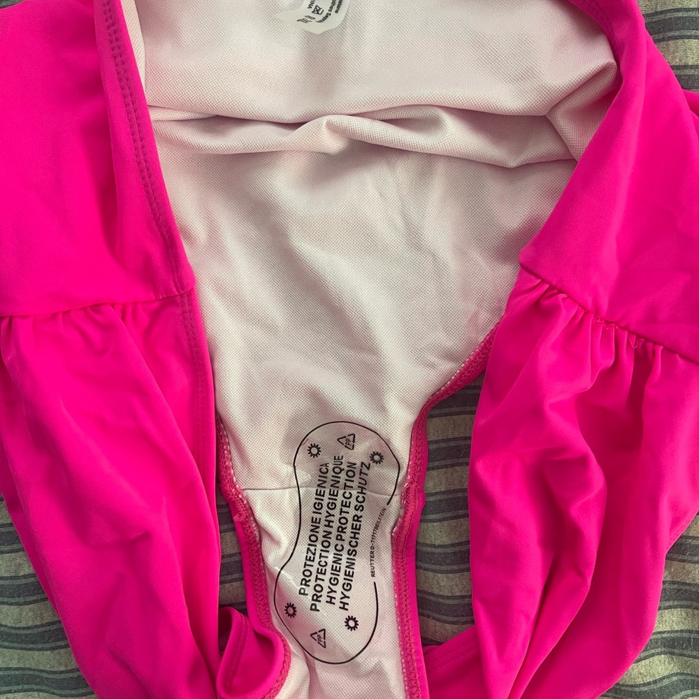BRAND NEW Vibrant Pink Bikini Set - Picture 5 of 9